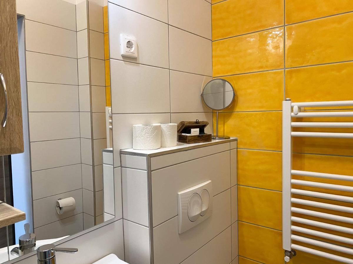 Kis Szieszta Panzio Bed & Breakfast Balatonboglar Exterior photo